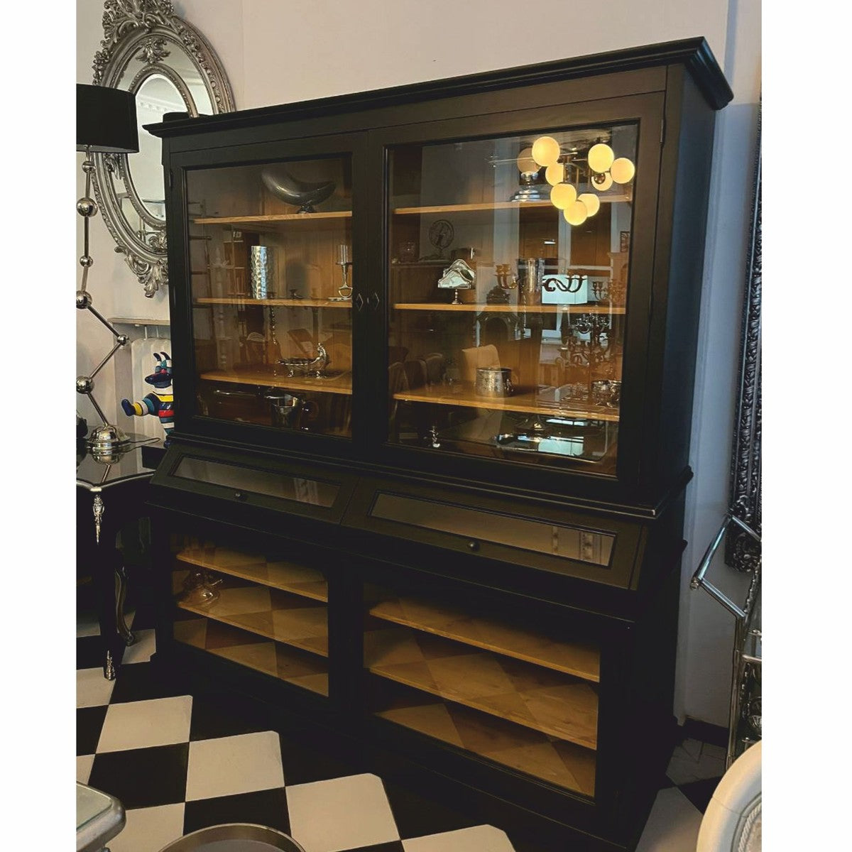 Casa Padrino Landhausstil Vitrine Schwarz / Naturfarben 195 x 70 x H. 223 cm