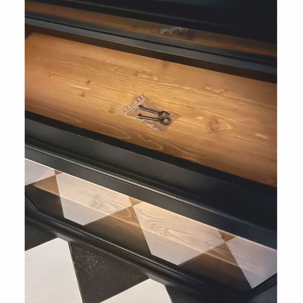 Casa Padrino Landhausstil Vitrine Schwarz / Naturfarben 195 x 70 x H. 223 cm