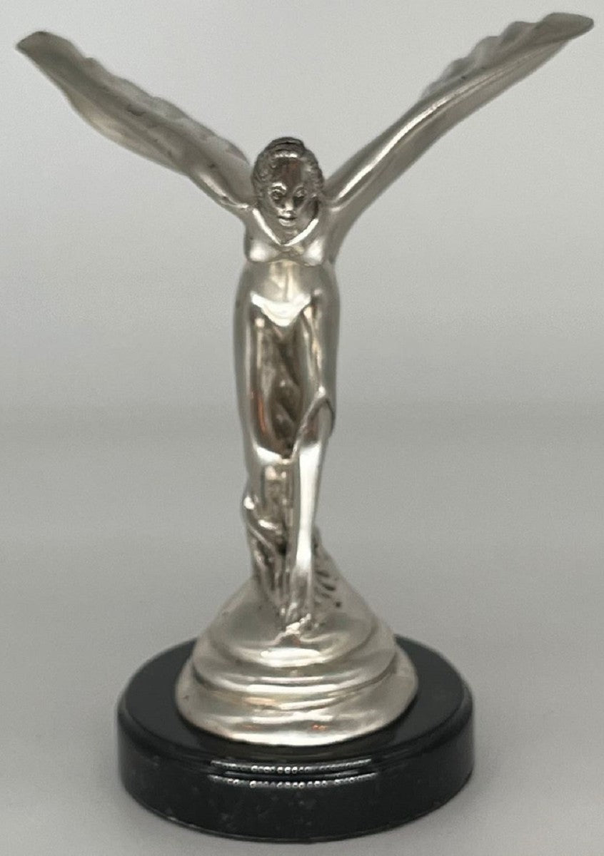 Casa Padrino Luxus Bronze Skulptur Spirit of Ecstasy Frau mit Flügeln Silber / Schwarz 15 x 15 x H. 21 cm - Edle Bronzefigur mit Marmorsockel - Schreibtisch Deko - Luxus Deko - Deko Accessoires