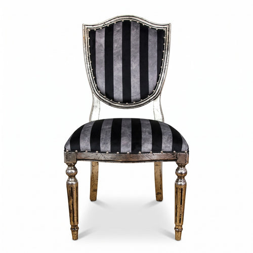 Casa Padrino Art Deco Luxus Esszimmer Stuhl Schwarz Silber Streifen / Antik Stil Silber 52,5 x 59 x H. 104 cm - Luxus Hotel Möbel (KI Studio)